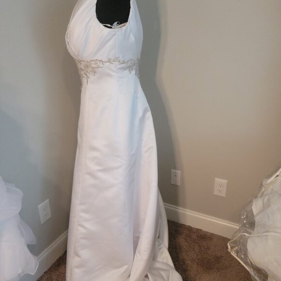 Size 18 Long A Line Wedding Dress V Neck Train Bridal Gown - Picture 14 of 16